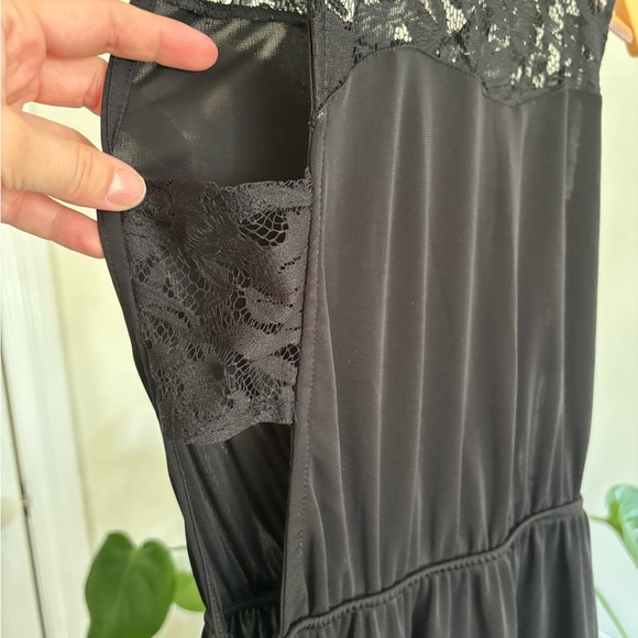 Zara Trafaluc Black Lace dress with open sides size M - Picture 2 of 2